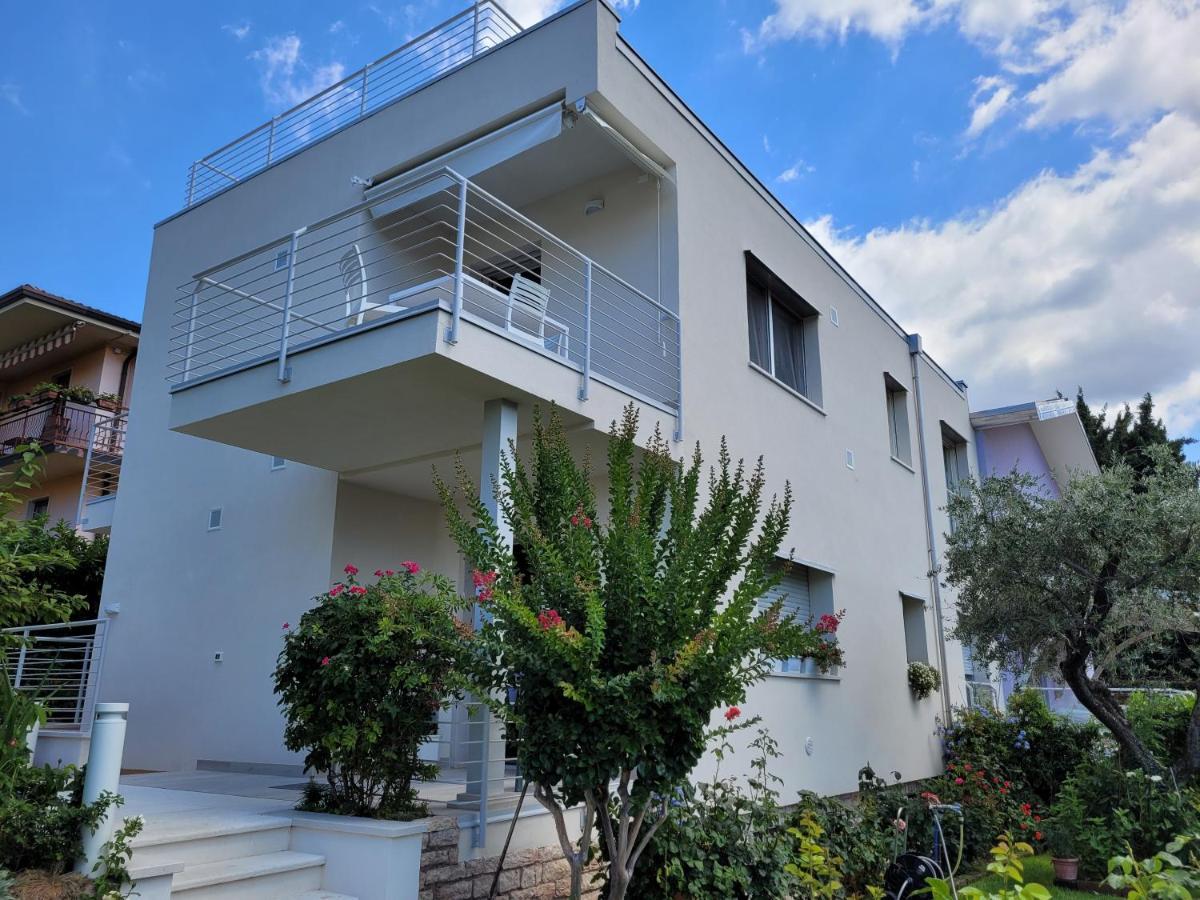 Garda View - Nuovo Appartamento Con Solarium Vista Lago מראה חיצוני תמונה