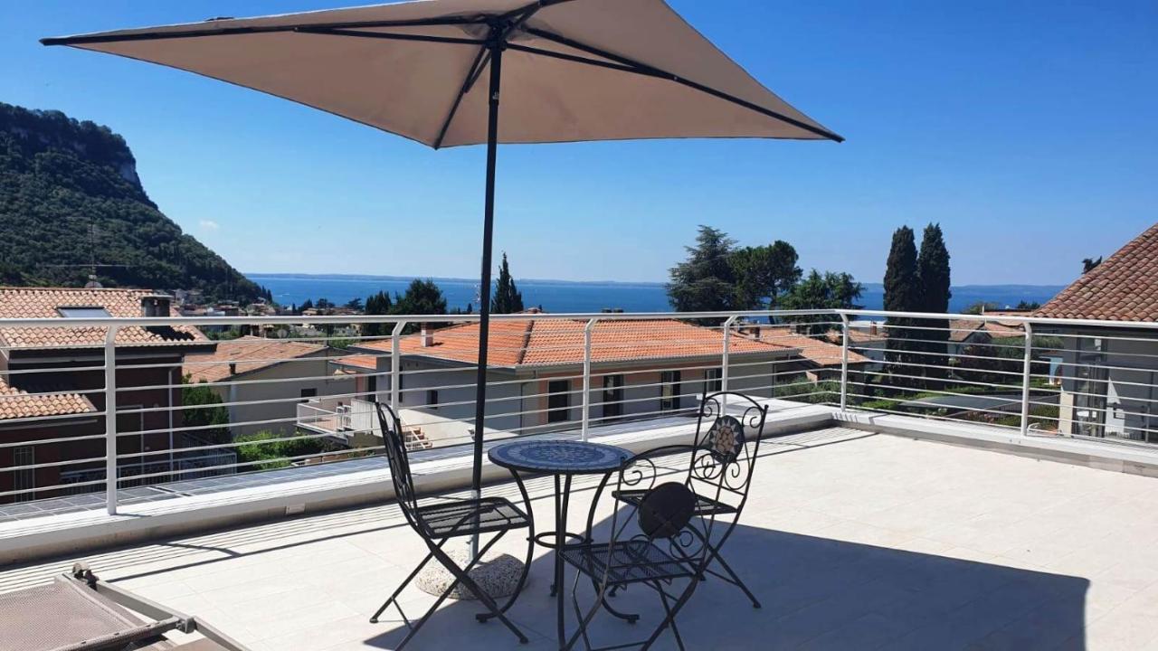 Garda View - Nuovo Appartamento Con Solarium Vista Lago מראה חיצוני תמונה