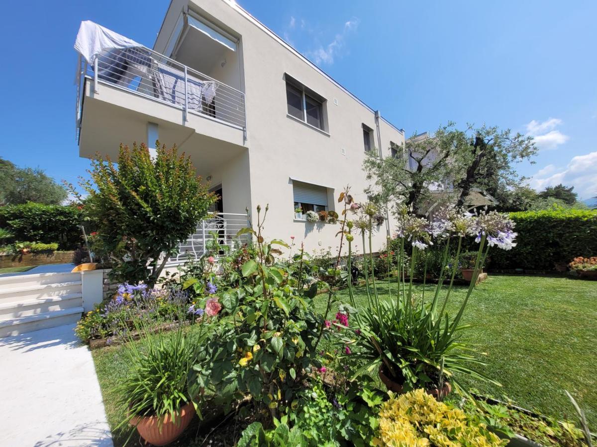 Garda View - Nuovo Appartamento Con Solarium Vista Lago מראה חיצוני תמונה
